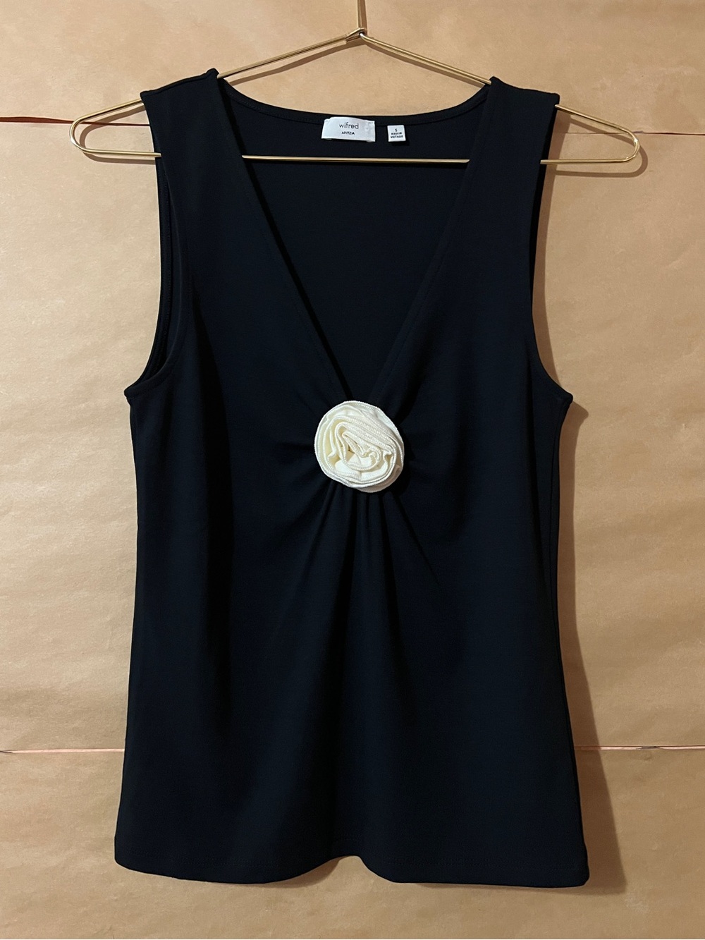 Aritzia | Wilfred GoodLux Bloom Top Rosette V-Neck Tank Top Black Birch Size S